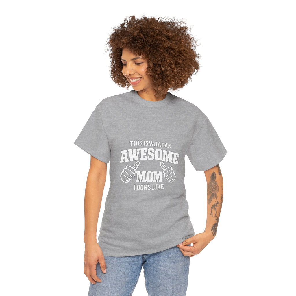 Awesome Mom with Pointing Thumbs T-Shirt | Mother's Day Tee