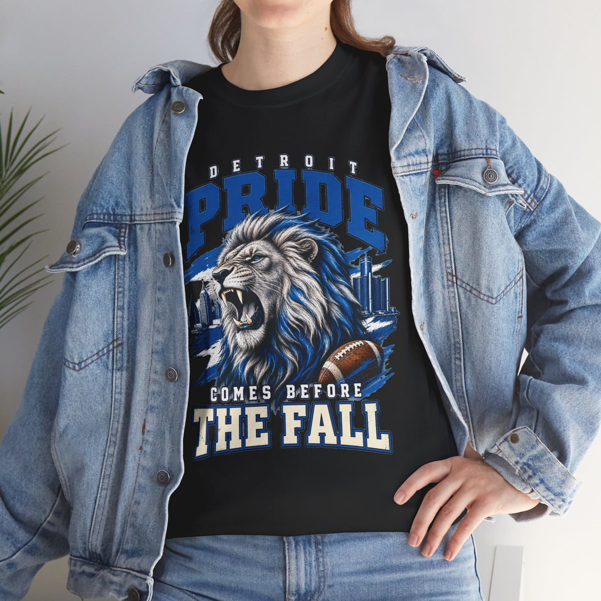 Detroit Pride Comes Before the Fall Lion Graphic T-Shirt