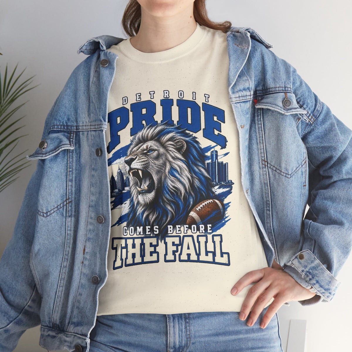 Detroit Pride Comes Before the Fall Lion Graphic T-Shirt