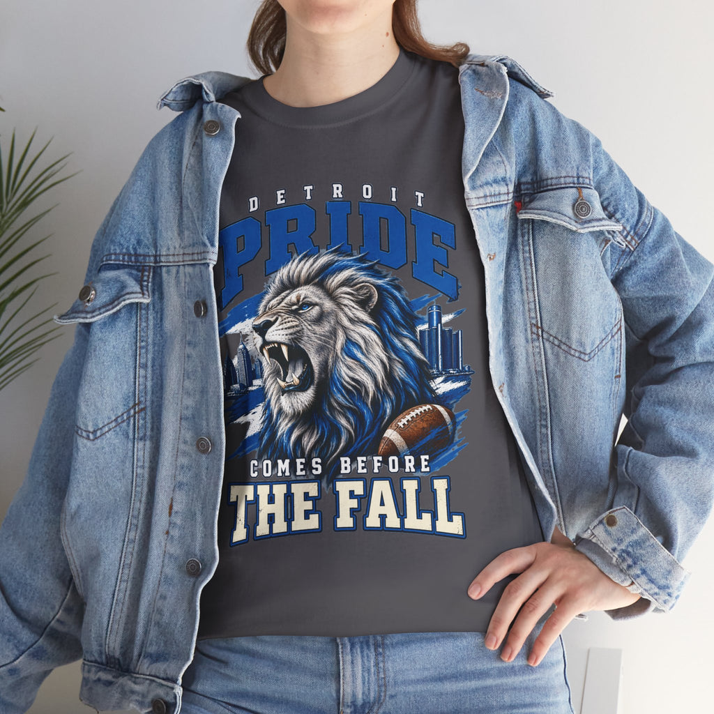 Detroit Pride Comes Before the Fall Lion Graphic T-Shirt