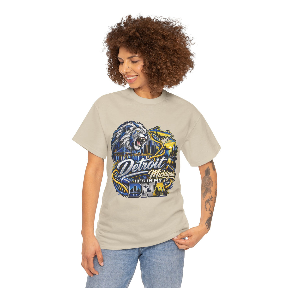 Detroit Michigan Lion Cityscape Graphic T-Shirt