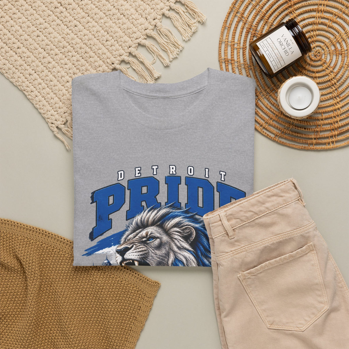 Detroit Pride Comes Before the Fall Lion Graphic T-Shirt