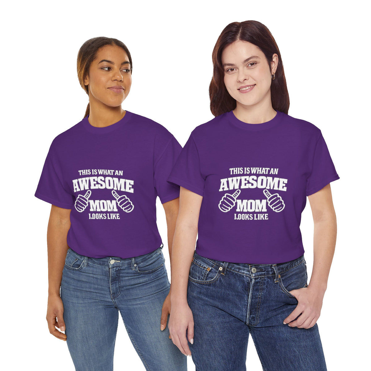 Awesome Mom with Pointing Thumbs T-Shirt | Mother's Day Tee