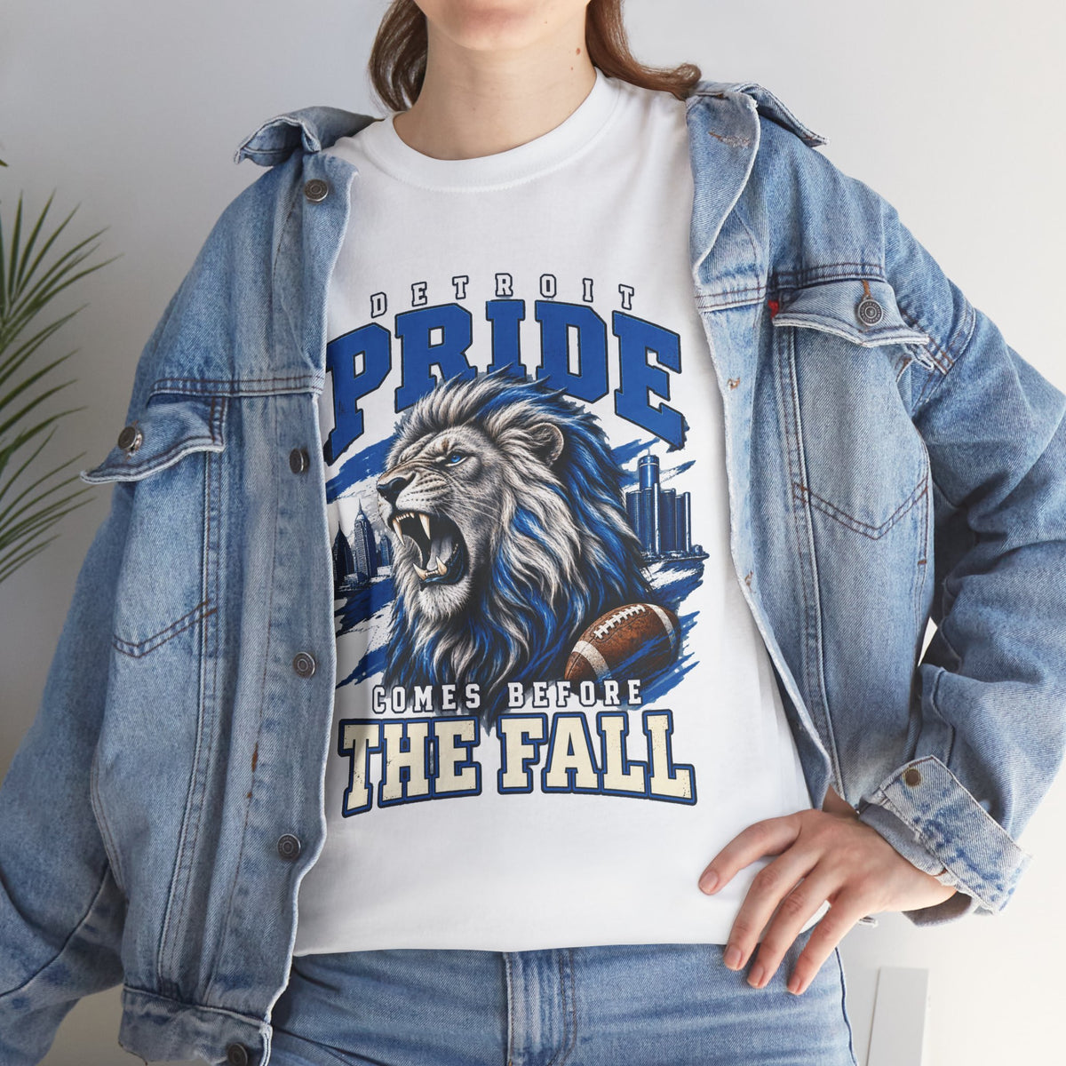 Detroit Pride Comes Before the Fall Lion Graphic T-Shirt
