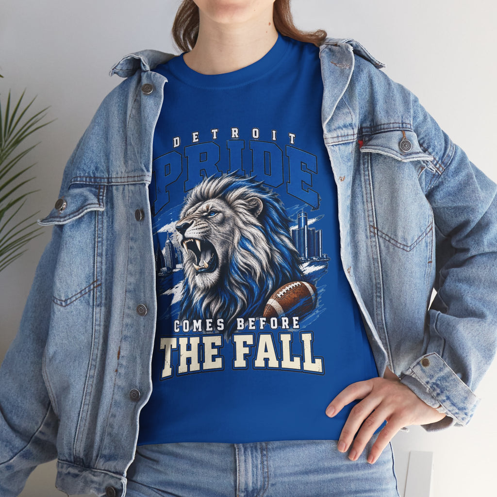 Detroit Pride Comes Before the Fall Lion Graphic T-Shirt