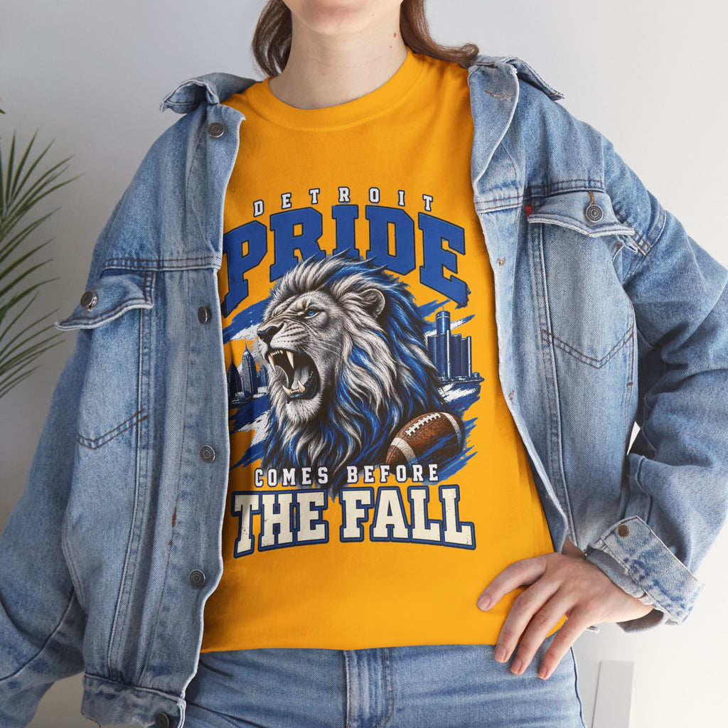 Detroit Pride Comes Before the Fall Lion Graphic T-Shirt