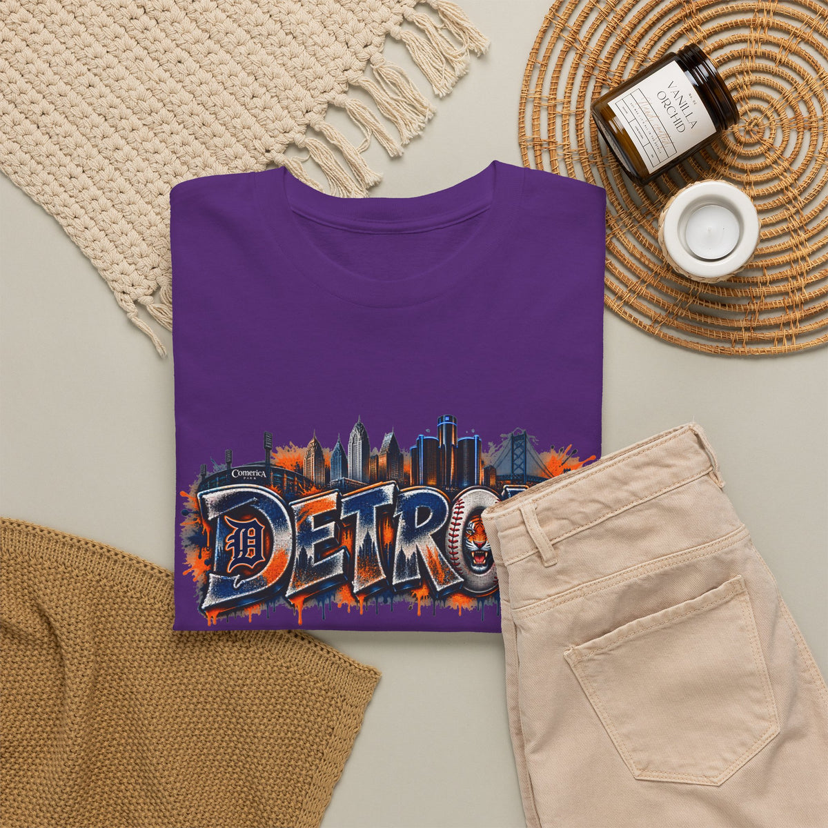 Detroit skyline graffiti T-Shirt | city skyline tee, urban street art