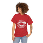 Awesome Mom with Pointing Thumbs T-Shirt | Mother's Day Tee