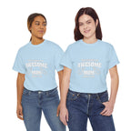 Awesome Mom with Pointing Thumbs T-Shirt | Mother's Day Tee