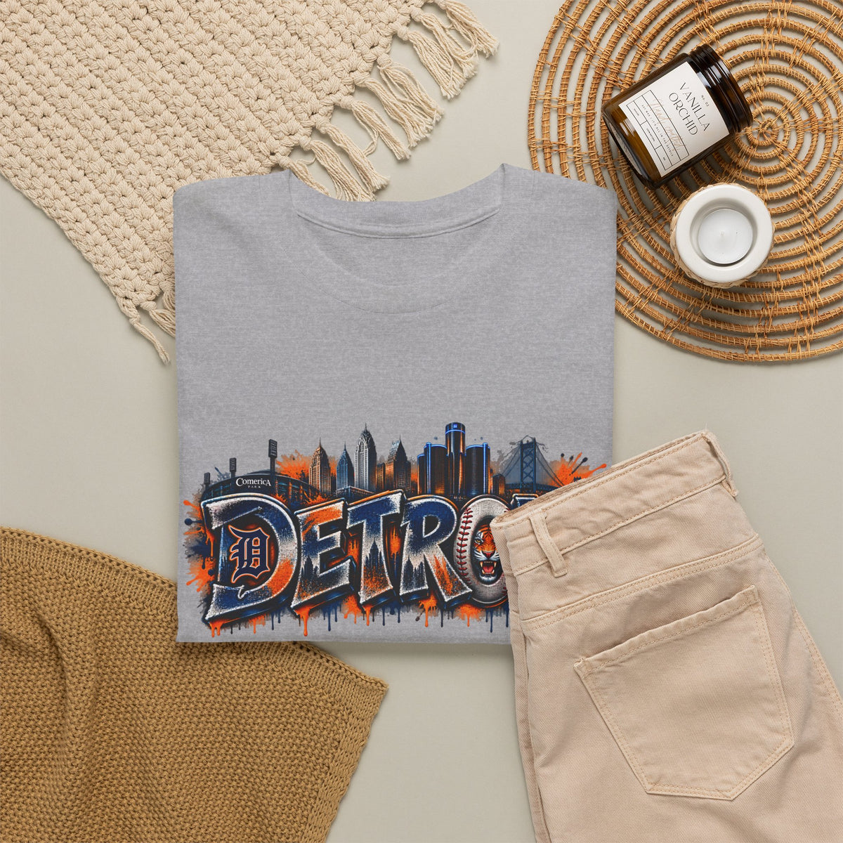 Detroit skyline graffiti T-Shirt | city skyline tee, urban street art