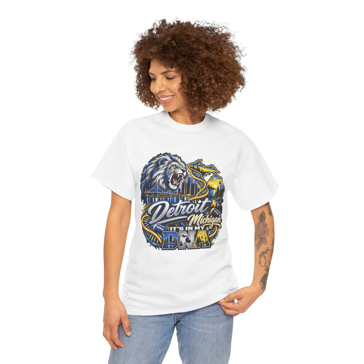 Detroit Michigan Lion Cityscape Graphic T-Shirt