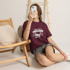 Awesome Mom with Pointing Thumbs T-Shirt | Mother's Day Tee