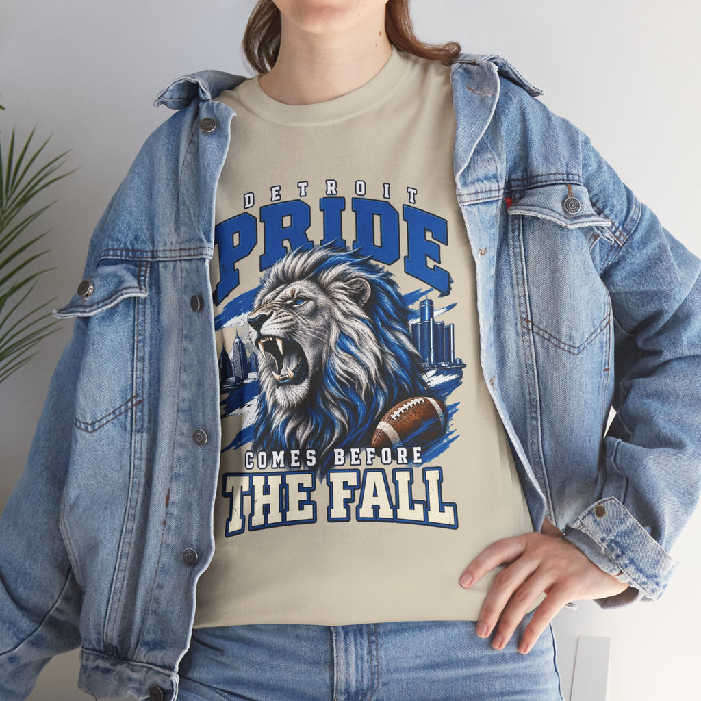Detroit Pride Comes Before the Fall Lion Graphic T-Shirt
