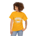 Awesome Mom with Pointing Thumbs T-Shirt | Mother's Day Tee